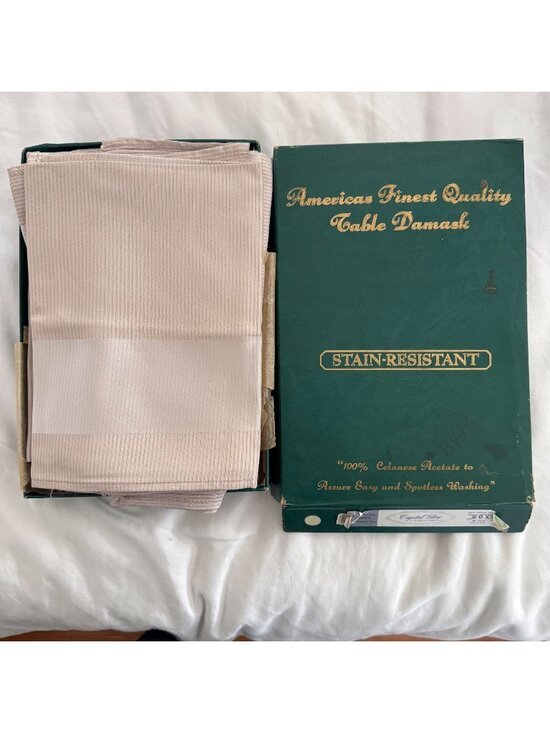 Crystal Glow Other - 14 Crystal Glow Vintage Celanese Acetate Stain-Resistant Napkins Table Damask